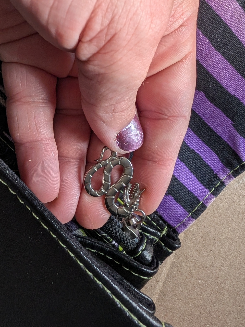 😍Sew Wicked Sweet Handmade Leather Beetlejuice Wallet. - Picture 15 of 16